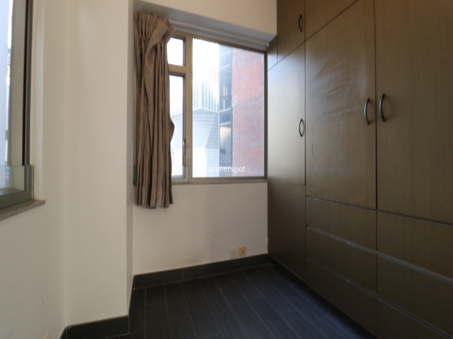 2 bdr flat close to admiralty  photo 8