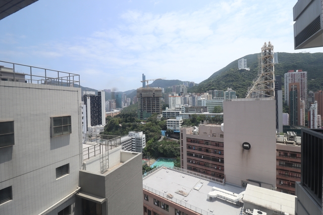 L wanchai 1 bdr flat high floor  photo 7