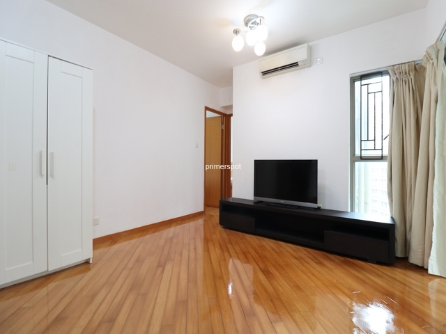 2 bdr flat  photo 2