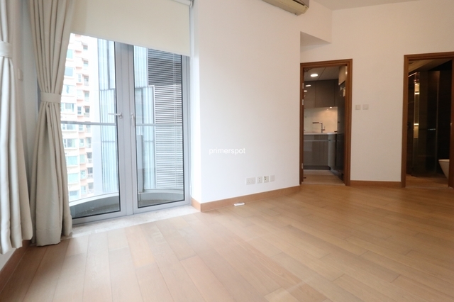 one wanchai studio flat  photo 3