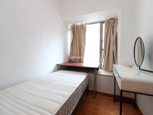 2 bdr flat  photo 6