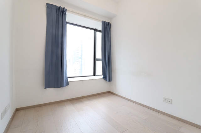 L wanchai 1 bdr flat high floor  photo 5